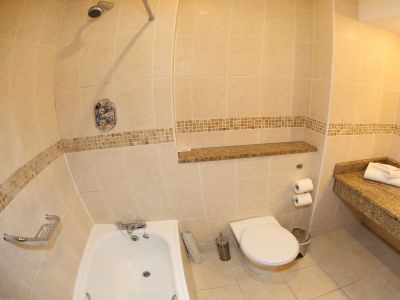 500-19-bathroom-2