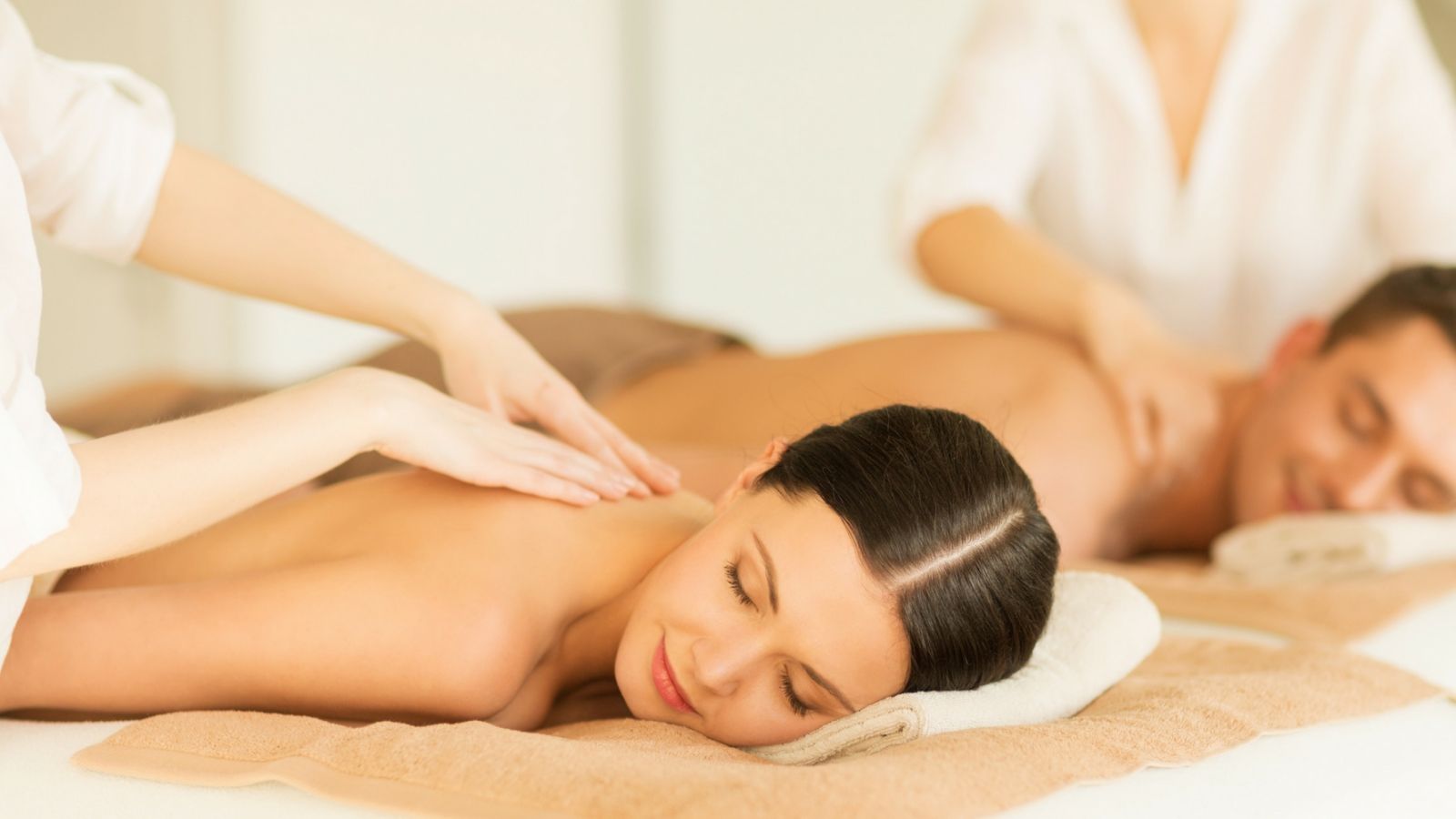 Massage Treatment at Auburn Spa