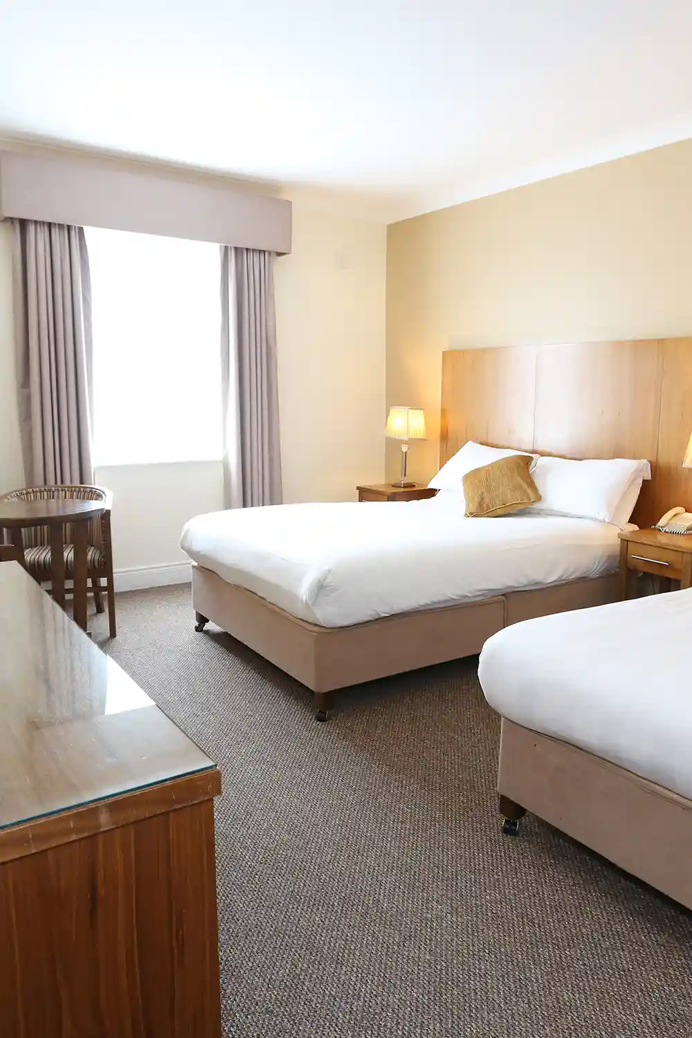 Twin Rooms at the Auburn Lodge Hotel, Ennis